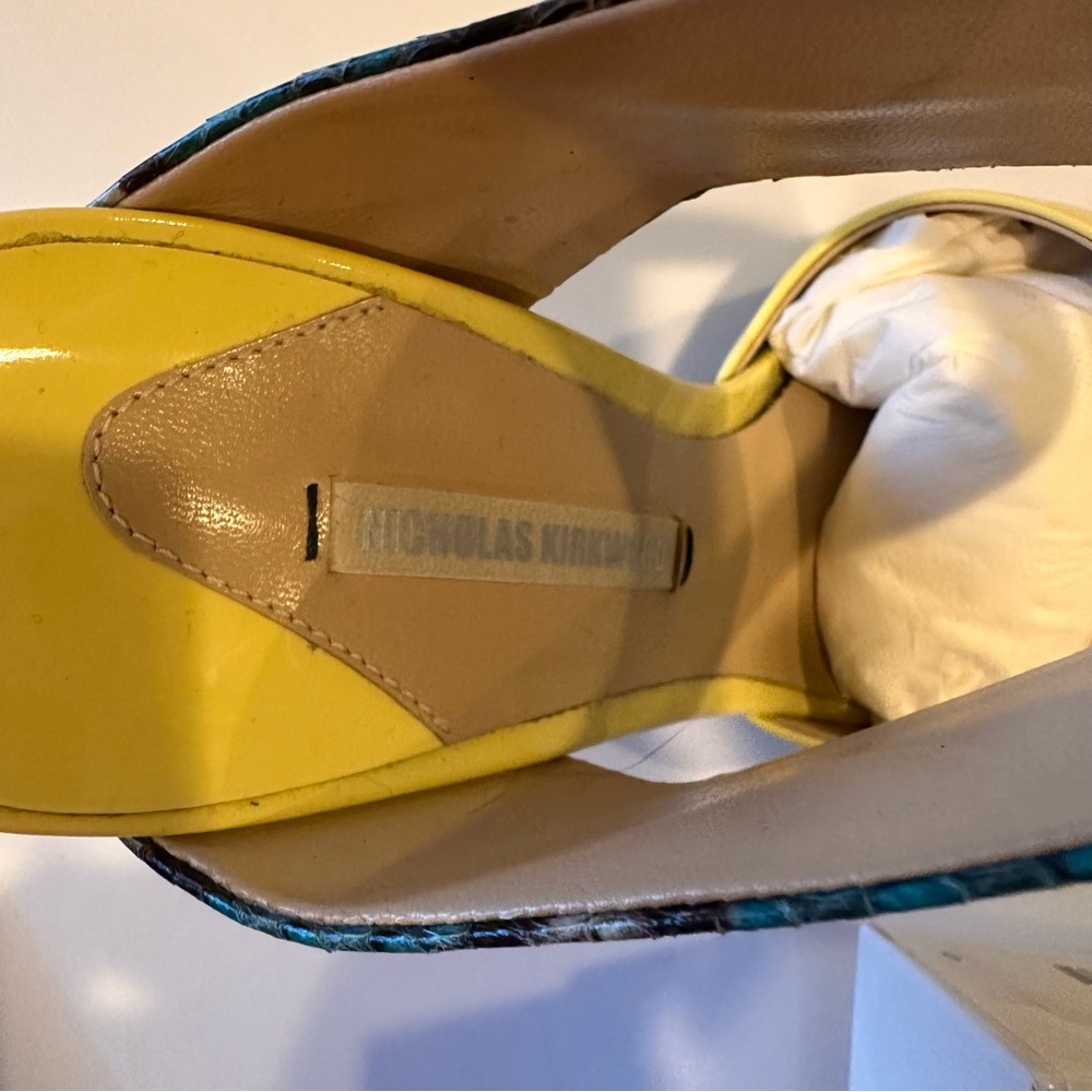 NICHOLAS KIRKWOOD 2013 Butter Yellow & Red Heels w/ Blue & Black Snakeskin Strap - Picture 7 of 14
